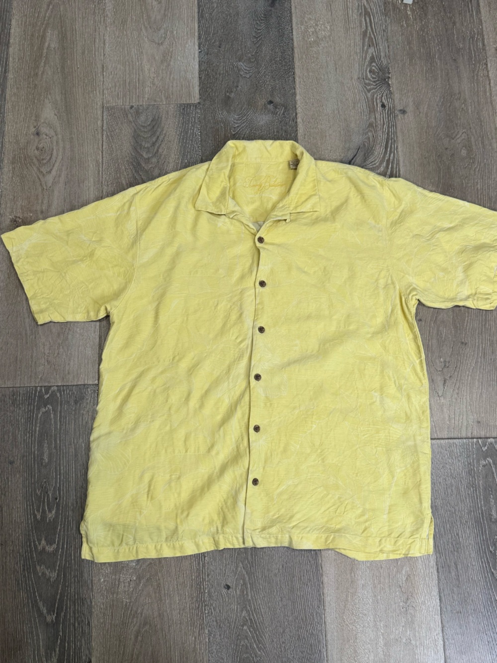 Tommy Bahama 100% Silk Bright Yellow Short-Sleeve Button-Down Shirt 1050